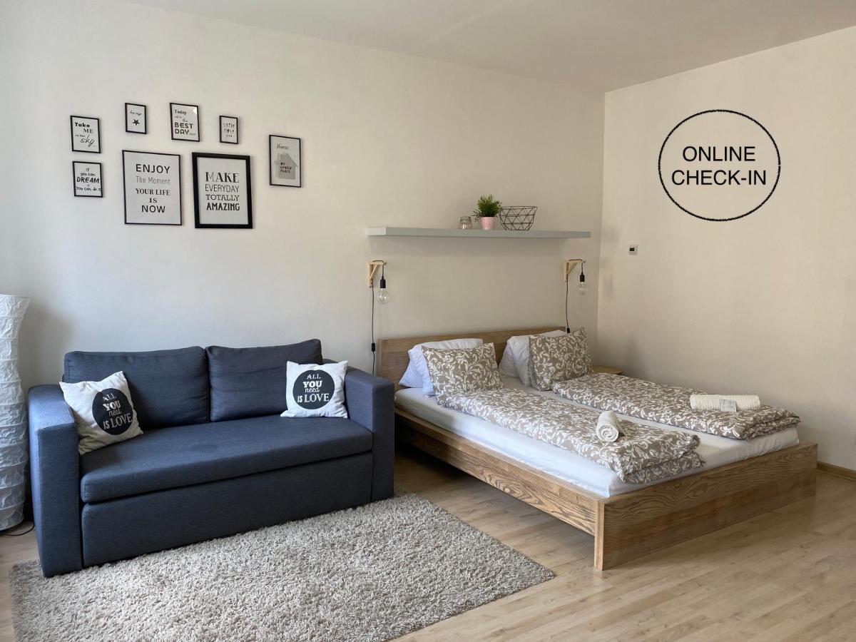 אוסטרבה Satys Apartments מראה חיצוני תמונה